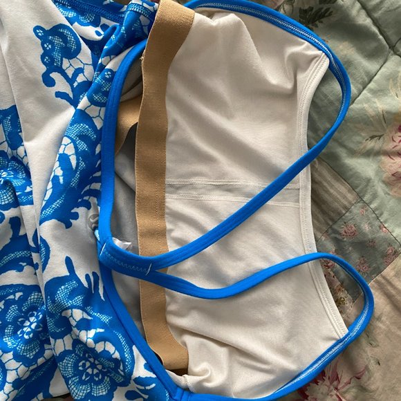 Lululemon Top - Picture 2 of 2